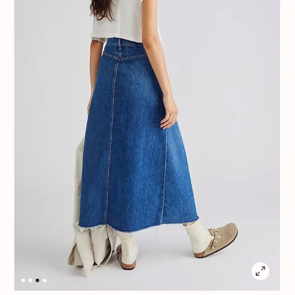 Mother jeans free people the pleated maxi skirt fray size